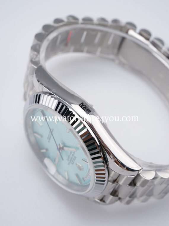 Rolex DayDate Ice Blue Hive Dial Platina 40MM BP